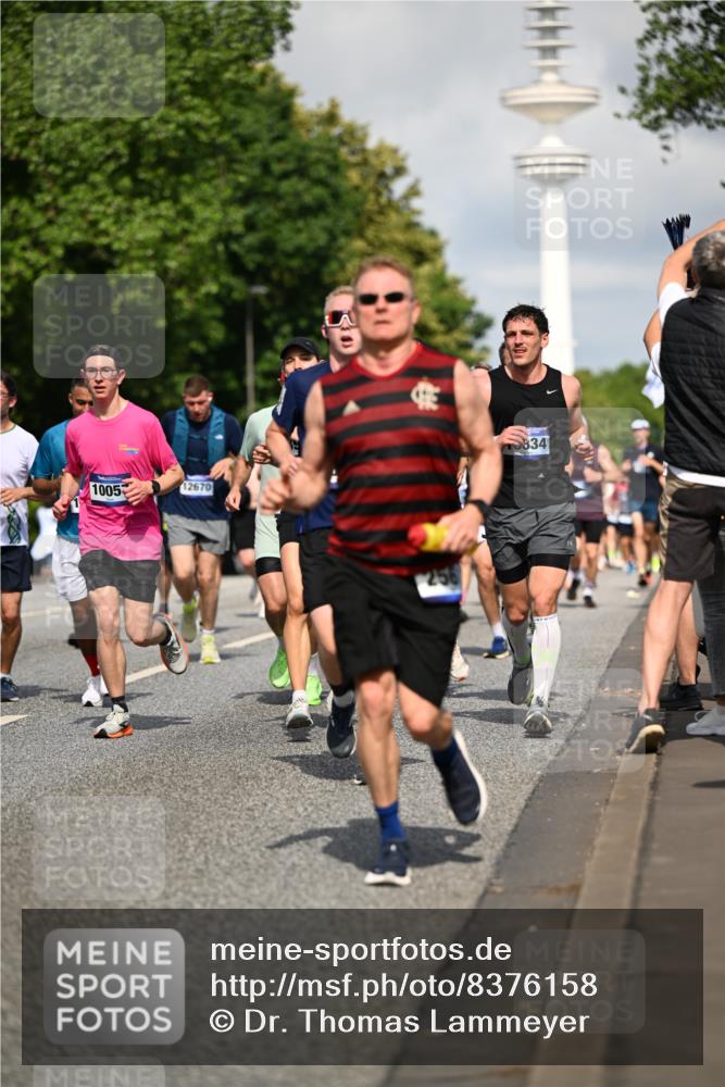 29.06.2025 - hella hamburg halbmarathon Dr. Thomas Lammeyer http://msf.ph/oto/8376158 29.06.2025 09:58:24 Kennedybrücke 1119, 1342, 1399, 1750, 1817, 1942, 2020, 2222, 2367, 2442, 2470, 2561, 2670, 2816, 2889, 2955, 3562, 4017, 4029, 4816, 5020, 5447, 5706, 5884, 6290, 6819, 6978, 6991, 7087, 7274, 7297, 7335, 7508, 7908, 8142, 8374, 8482, 8657, 8698, 8916, 8981, 9038, 9051, 9710, 9924, 9931, 10057, 11125, 11422 meine-sportfotos.de