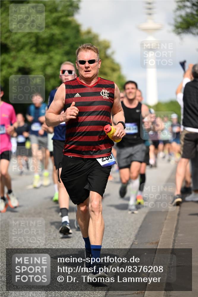 29.06.2025 - hella hamburg halbmarathon Dr. Thomas Lammeyer http://msf.ph/oto/8376208 29.06.2025 09:58:25 Kennedybrücke 1119, 1342, 1399, 1750, 1817, 1942, 2020, 2222, 2367, 2442, 2470, 2561, 2670, 2816, 2889, 2955, 3562, 4017, 4816, 5020, 5447, 5884, 6290, 6819, 6978, 6991, 7087, 7274, 7297, 7335, 7508, 7908, 8142, 8374, 8482, 8657, 8698, 8916, 8981, 9038, 9051, 9710, 9924, 9931, 10057, 11125, 11422 meine-sportfotos.de
