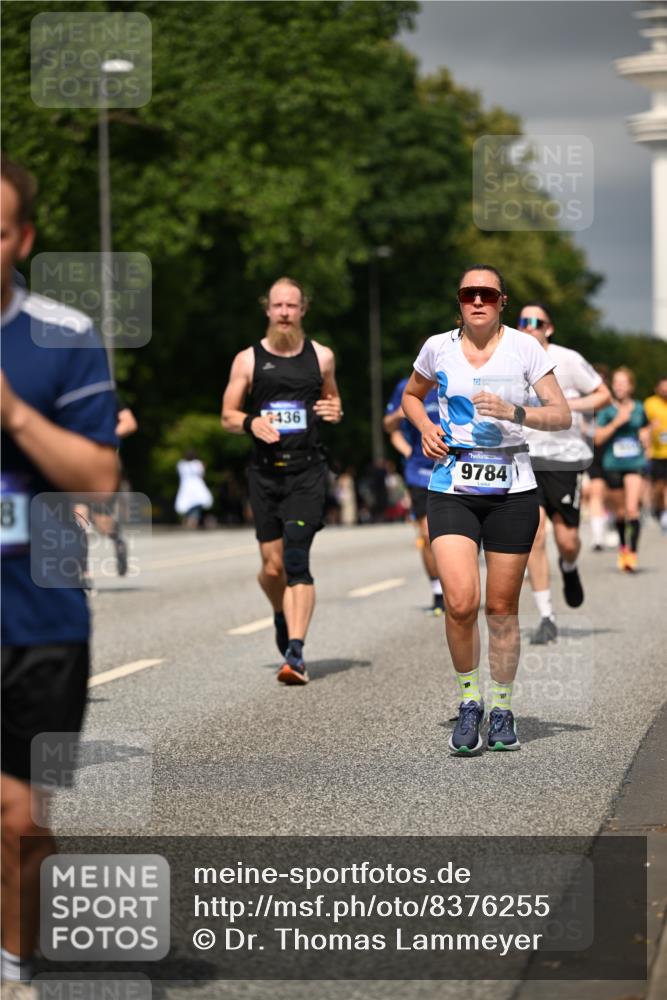29.06.2025 - hella hamburg halbmarathon Dr. Thomas Lammeyer http://msf.ph/oto/8376255 29.06.2025 10:20:08 Kennedybrücke 1212, 1308, 1651, 2071, 2076, 2436, 2601, 2835, 3167, 4583, 4828, 5046, 8057, 8169, 8274, 8554, 8746, 9307, 9601, 9784, 9802, 9881, 10107, 10139, 10141, 10183, 10292, 10844, 11113, 11303 meine-sportfotos.de