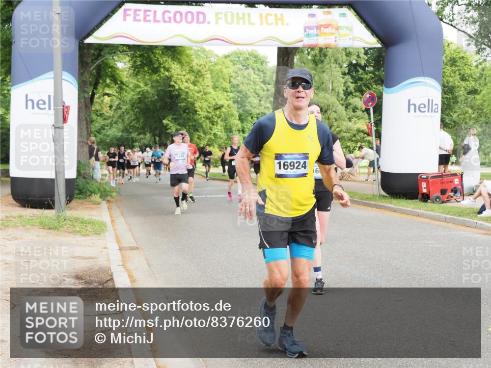 29.06.2025 - hella hamburg halbmarathon MichiJ http://msf.ph/oto/8376260 29.06.2025 10:45:26 Zwischen KM18-KM19 2159, 4767, 7189, 9655, 10268, 11605, 12734, 12779, 13512, 14673, 16409, 16563, 16924, 17346, 17967, 18327 meine-sportfotos.de