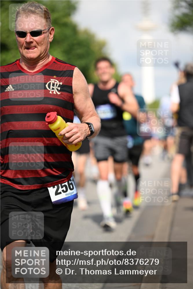 29.06.2025 - hella hamburg halbmarathon Dr. Thomas Lammeyer http://msf.ph/oto/8376279 29.06.2025 09:58:26 Kennedybrücke 1119, 1342, 1399, 1549, 1750, 1817, 1942, 2020, 2222, 2367, 2442, 2561, 2670, 2816, 2889, 2955, 3562, 4017, 4816, 5447, 5884, 6290, 6923, 6978, 6991, 7087, 7274, 7297, 7335, 7508, 7908, 8142, 8482, 8657, 8698, 8916, 8981, 9038, 9710, 9924, 9931, 10057, 11125, 11422 meine-sportfotos.de