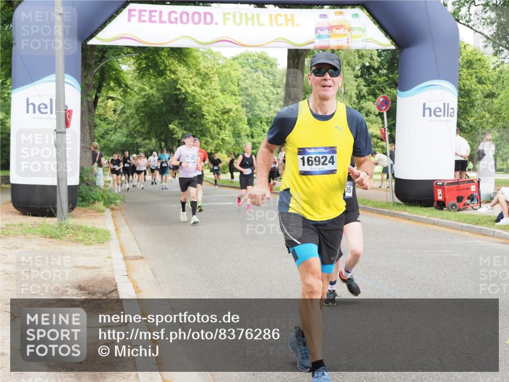 29.06.2025 - hella hamburg halbmarathon MichiJ http://msf.ph/oto/8376286 29.06.2025 10:45:26 Zwischen KM18-KM19 2159, 4767, 7189, 9655, 10268, 11605, 12734, 12779, 13512, 14673, 16409, 16563, 16924, 17346, 17967, 18327 meine-sportfotos.de
