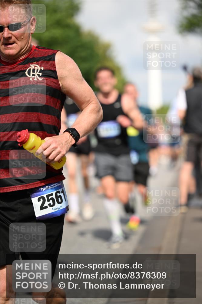 29.06.2025 - hella hamburg halbmarathon Dr. Thomas Lammeyer http://msf.ph/oto/8376309 29.06.2025 09:58:26 Kennedybrücke 1119, 1342, 1399, 1549, 1750, 1817, 1942, 2020, 2222, 2367, 2442, 2561, 2670, 2816, 2889, 2955, 3562, 4017, 4816, 5447, 5884, 6290, 6923, 6978, 6991, 7087, 7274, 7297, 7335, 7508, 7908, 8142, 8482, 8657, 8698, 8916, 8981, 9038, 9710, 9924, 9931, 10057, 11125, 11422 meine-sportfotos.de