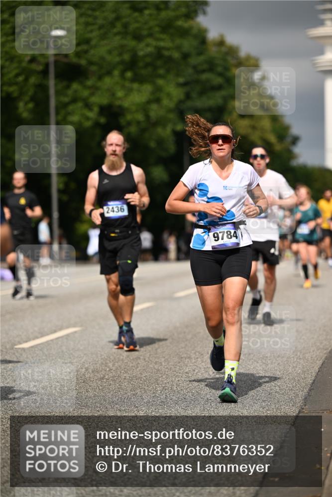 29.06.2025 - hella hamburg halbmarathon Dr. Thomas Lammeyer http://msf.ph/oto/8376352 29.06.2025 10:20:09 Kennedybrücke 1212, 1308, 1651, 2071, 2076, 2436, 2601, 2835, 4583, 4828, 5046, 8057, 8169, 8274, 8554, 8746, 9307, 9601, 9784, 9802, 9881, 10107, 10139, 10141, 10183, 10292, 10844, 11113, 11303 meine-sportfotos.de