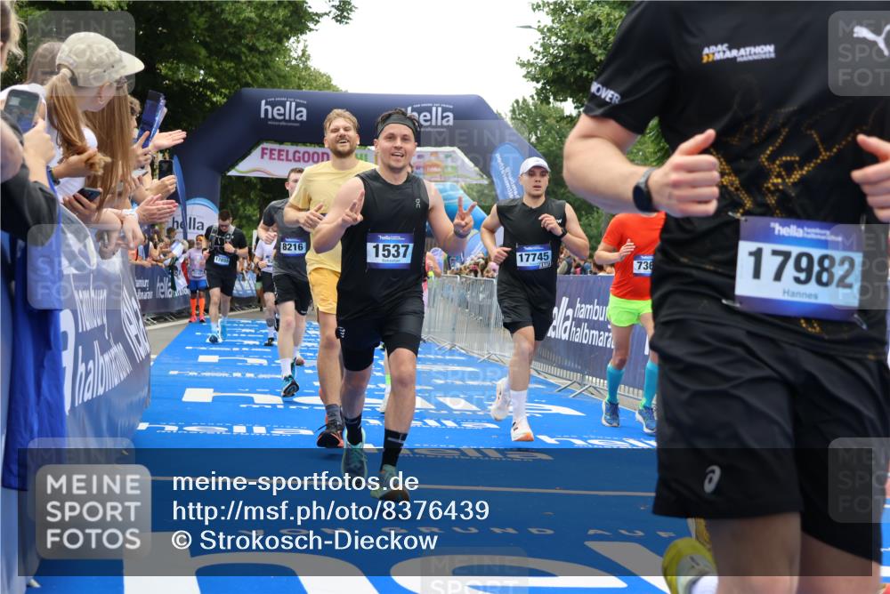 29.06.2025 - hella hamburg halbmarathon Strokosch-Dieckow http://msf.ph/oto/8376439 29.06.2025 10:48:21 Ziel 1537, 3747, 5129, 5362, 5528, 6081, 6923, 7367, 7599, 8216, 9262, 9770, 11211, 11451, 11467, 12549, 12840, 13962, 14797, 14990, 15629, 15735, 17745, 17855, 17982, 18790, 18923, 18963, 19127 meine-sportfotos.de