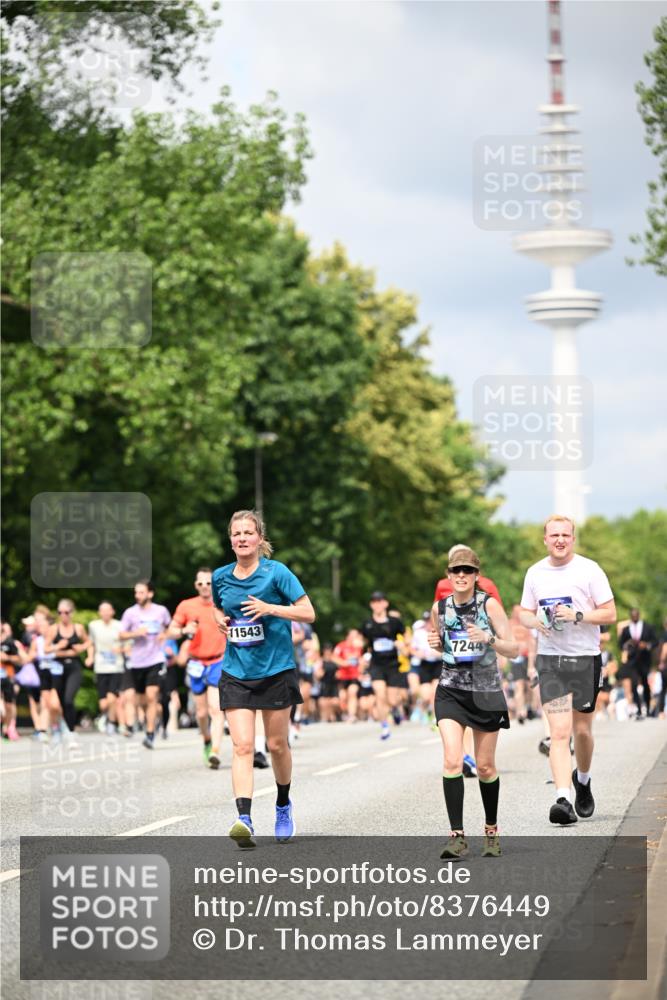 29.06.2025 - hella hamburg halbmarathon Dr. Thomas Lammeyer http://msf.ph/oto/8376449 29.06.2025 10:42:31 Kennedybrücke 1394, 1578, 1596, 1791, 1901, 2124, 3010, 3246, 3338, 3633, 3635, 3636, 3716, 4414, 4921, 5713, 5790, 5875, 6695, 6696, 6930, 7118, 7119, 7148, 7244, 7371, 7552, 8539, 8615, 8696, 9391, 9424, 9500, 9699, 10146, 10584, 11152, 11164 meine-sportfotos.de
