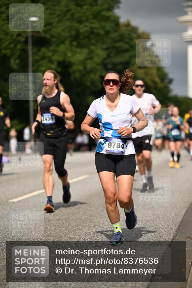 29.06.2025 - hella hamburg halbmarathon Dr. Thomas Lammeyer http://msf.ph/oto/8376536 29.06.2025 10:20:09 Kennedybrücke 1212, 1308, 1651, 2071, 2076, 2436, 2601, 2835, 4583, 4828, 5046, 8057, 8169, 8274, 8554, 8746, 9307, 9601, 9784, 9802, 9881, 10107, 10139, 10141, 10183, 10292, 10844, 11113, 11303 meine-sportfotos.de