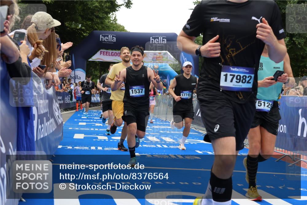 29.06.2025 - hella hamburg halbmarathon Strokosch-Dieckow http://msf.ph/oto/8376564 29.06.2025 10:48:21 Ziel 1537, 3747, 5129, 5362, 5528, 6081, 6923, 7367, 7599, 8216, 9262, 9770, 11211, 11451, 11467, 12549, 12840, 13962, 14797, 14990, 15629, 15735, 17745, 17855, 17982, 18790, 18923, 18963, 19127 meine-sportfotos.de