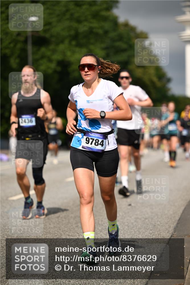 29.06.2025 - hella hamburg halbmarathon Dr. Thomas Lammeyer http://msf.ph/oto/8376629 29.06.2025 10:20:10 Kennedybrücke 1212, 1308, 1651, 2071, 2076, 2165, 2436, 2601, 2803, 2835, 4583, 4828, 5046, 7158, 8057, 8169, 8274, 8295, 8554, 8746, 9307, 9601, 9784, 9802, 9881, 10107, 10139, 10141, 10183, 10292, 10844, 11113, 11303 meine-sportfotos.de