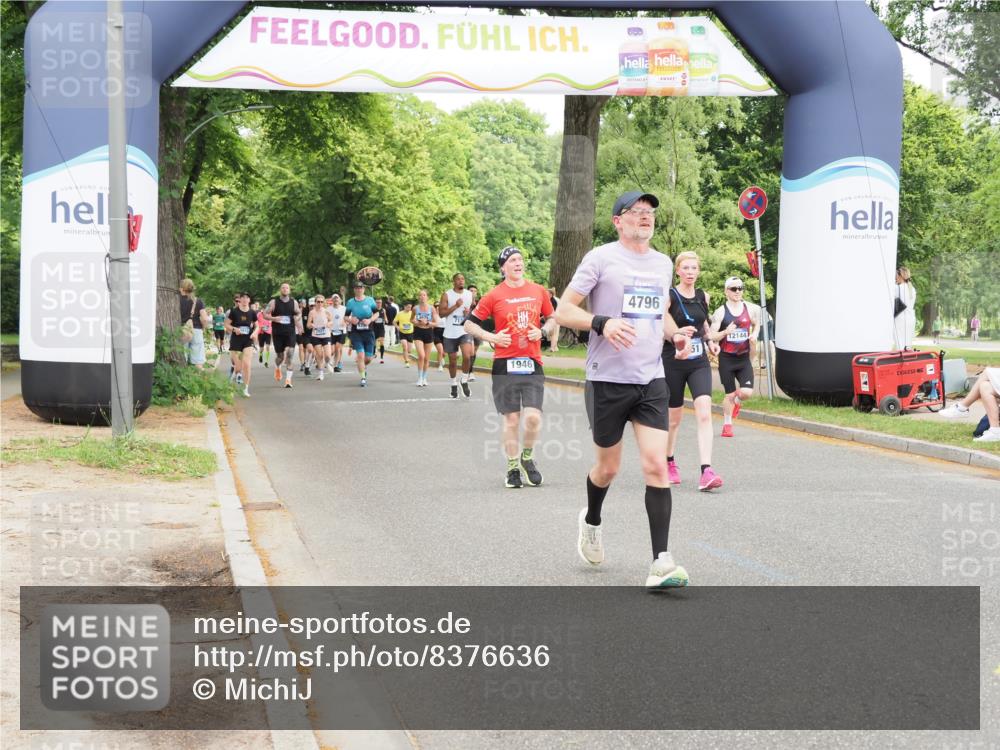 29.06.2025 - hella hamburg halbmarathon MichiJ http://msf.ph/oto/8376636 29.06.2025 10:45:29 Zwischen KM18-KM19 1946, 1951, 2159, 4796, 7189, 9655, 10268, 11605, 12144, 12734, 13512, 14673, 16563, 16924, 18327 meine-sportfotos.de
