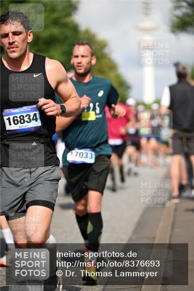 29.06.2025 - hella hamburg halbmarathon Dr. Thomas Lammeyer http://msf.ph/oto/8376693 29.06.2025 09:58:28 Kennedybrücke 1119, 1342, 1399, 1549, 1750, 1817, 1942, 2222, 2367, 2442, 2561, 2670, 2816, 2889, 2955, 3562, 4017, 4816, 5447, 5884, 6290, 6389, 6923, 6978, 6991, 7087, 7274, 7297, 7335, 7508, 7908, 8482, 8657, 8698, 8916, 8981, 9038, 9661, 9710, 9924, 9931, 10057, 11125, 11422 meine-sportfotos.de