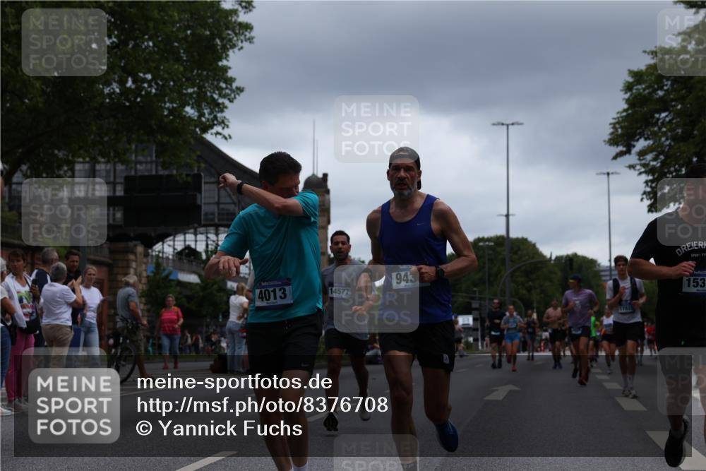29.06.2025 - hella hamburg halbmarathon Yannick Fuchs http://msf.ph/oto/8376708 29.06.2025 10:54:23 20KM 1681, 2011, 2091, 2167, 2363, 2730, 4013, 6309, 7065, 8003, 8191, 8421, 8422, 8509, 8923, 9006, 9434, 10576, 11041, 11366, 11753, 11937, 12491, 13488, 13589, 14224, 14429, 14577, 15344, 15901, 16439, 17491, 17825, 17899, 18029, 18063, 18254, 18701, 19159, 19246 meine-sportfotos.de