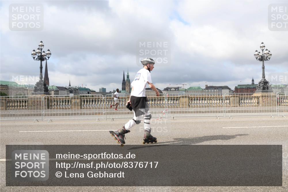29.06.2025 - hella hamburg halbmarathon Lena Gebhardt http://msf.ph/oto/8376717 29.06.2025 09:13:11 Lombardsbrücke 512 meine-sportfotos.de