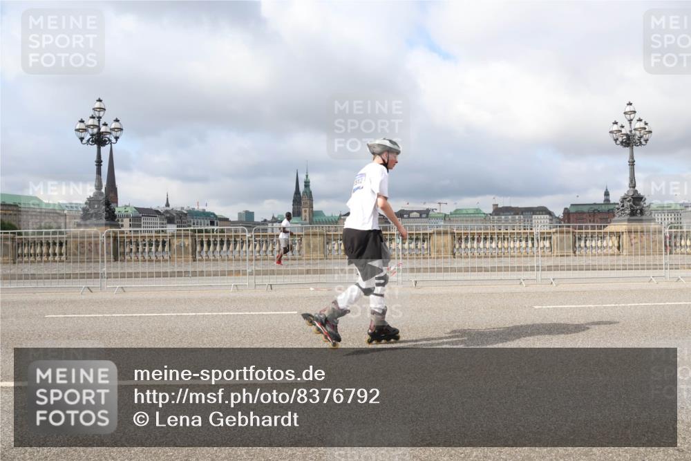 29.06.2025 - hella hamburg halbmarathon Lena Gebhardt http://msf.ph/oto/8376792 29.06.2025 09:13:11 Lombardsbrücke 512, 1000 meine-sportfotos.de