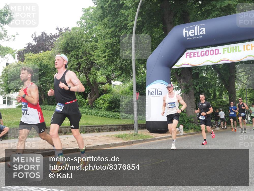 29.06.2025 - hella hamburg halbmarathon KatJ http://msf.ph/oto/8376854 29.06.2025 10:24:38 Zwischen KM18-KM19 6704 meine-sportfotos.de