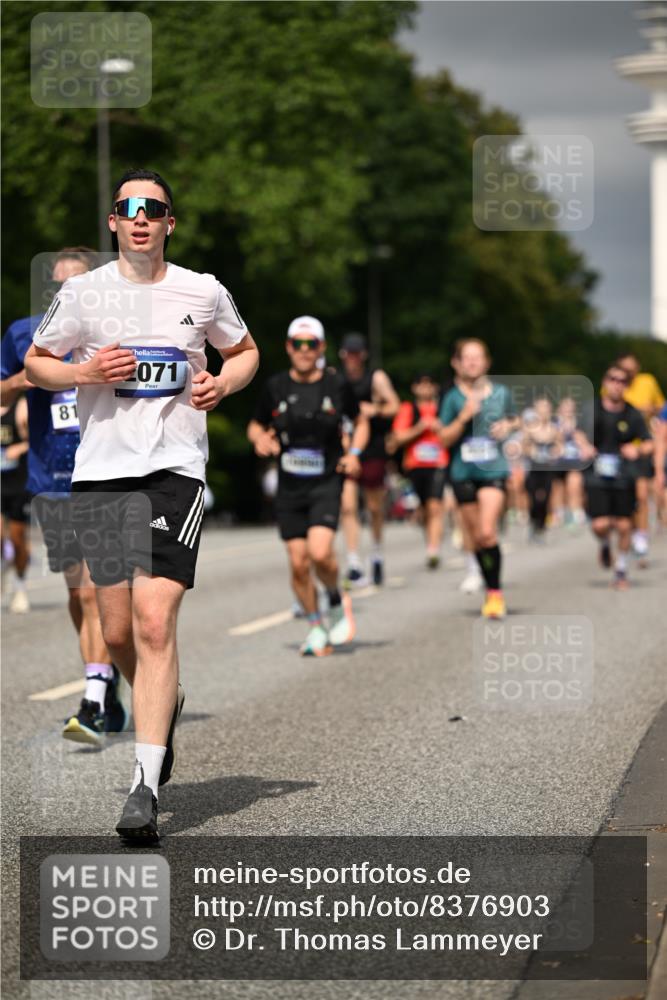 29.06.2025 - hella hamburg halbmarathon Dr. Thomas Lammeyer http://msf.ph/oto/8376903 29.06.2025 10:20:12 Kennedybrücke 1212, 1308, 1599, 1651, 2071, 2165, 2436, 2601, 2803, 2835, 4478, 4583, 4637, 4828, 5046, 6935, 7158, 7753, 8057, 8169, 8274, 8295, 8554, 8597, 8645, 8746, 9307, 9601, 9628, 9784, 9802, 9810, 9881, 10107, 10139, 10141, 10183, 10292, 10844, 11113, 11303 meine-sportfotos.de