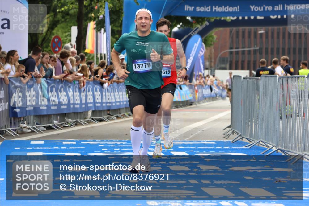 29.06.2025 - hella hamburg halbmarathon Strokosch-Dieckow http://msf.ph/oto/8376921 29.06.2025 10:26:03 Ziel 9767, 13779, 16615, 17003 meine-sportfotos.de