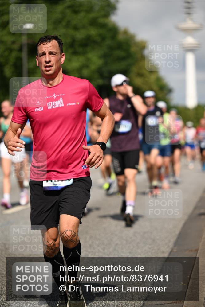 29.06.2025 - hella hamburg halbmarathon Dr. Thomas Lammeyer http://msf.ph/oto/8376941 29.06.2025 09:58:31 Kennedybrücke 1119, 1549, 1817, 1942, 2222, 2367, 2442, 2561, 2592, 2596, 2670, 2816, 2955, 3562, 4017, 5447, 5884, 6290, 6389, 6723, 6923, 6978, 6991, 7274, 7335, 7508, 7908, 8482, 8657, 8698, 8916, 8981, 9038, 9661, 9710, 9924, 9931, 10057, 11125, 11422 meine-sportfotos.de