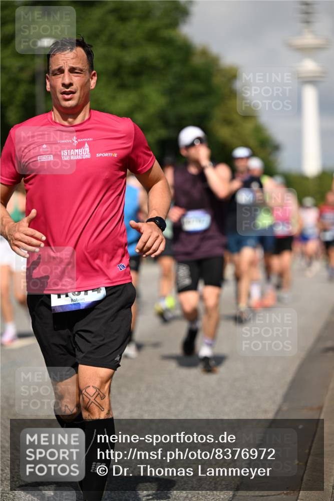 29.06.2025 - hella hamburg halbmarathon Dr. Thomas Lammeyer http://msf.ph/oto/8376972 29.06.2025 09:58:31 Kennedybrücke 1119, 1549, 1817, 1942, 2222, 2367, 2442, 2561, 2592, 2596, 2670, 2816, 2955, 3562, 4017, 5447, 5884, 6290, 6389, 6723, 6923, 6978, 6991, 7274, 7335, 7508, 7908, 8482, 8657, 8698, 8916, 8981, 9038, 9661, 9710, 9924, 9931, 10057, 11125, 11422 meine-sportfotos.de