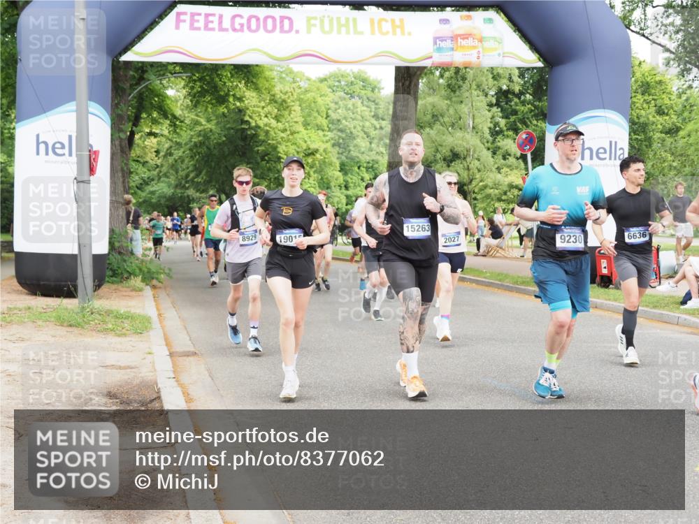 29.06.2025 - hella hamburg halbmarathon MichiJ http://msf.ph/oto/8377062 29.06.2025 10:45:35 Zwischen KM18-KM19 1642, 1946, 1951, 2027, 4796, 5675, 6636, 7138, 8929, 9230, 12144, 15263, 17810, 19015 meine-sportfotos.de