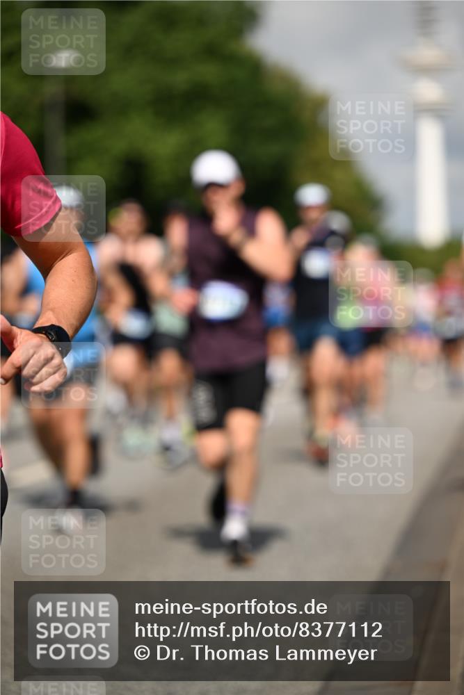 29.06.2025 - hella hamburg halbmarathon Dr. Thomas Lammeyer http://msf.ph/oto/8377112 29.06.2025 09:58:32 Kennedybrücke 1119, 1549, 1817, 1942, 2222, 2367, 2442, 2561, 2592, 2596, 2670, 2816, 2955, 3562, 4017, 5447, 5884, 6290, 6389, 6723, 6923, 6978, 6991, 7274, 7335, 7508, 7908, 8482, 8657, 8698, 8916, 8981, 9038, 9661, 9710, 9924, 9931, 10057, 11125, 11422 meine-sportfotos.de