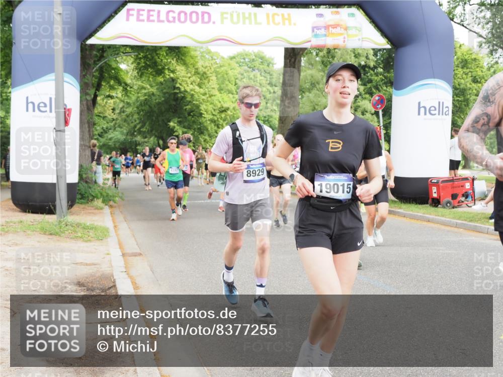 29.06.2025 - hella hamburg halbmarathon MichiJ http://msf.ph/oto/8377255 29.06.2025 10:45:36 Zwischen KM18-KM19 1642, 2027, 4796, 5675, 6636, 7138, 8929, 9230, 12144, 15263, 16922, 17810, 18730, 19002, 19003, 19015 meine-sportfotos.de