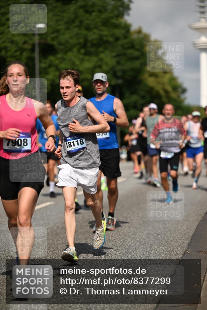 29.06.2025 - hella hamburg halbmarathon Dr. Thomas Lammeyer http://msf.ph/oto/8377299 29.06.2025 09:58:37 Kennedybrücke 1549, 1817, 2222, 2367, 2561, 2592, 2596, 2670, 2816, 2955, 3208, 4832, 5705, 6290, 6389, 6723, 6923, 6978, 6991, 7274, 7335, 7508, 7908, 8117, 8437, 8482, 8657, 8698, 8916, 8981, 9038, 9159, 9661, 9710, 9924, 9931, 10057, 10122, 11125 meine-sportfotos.de