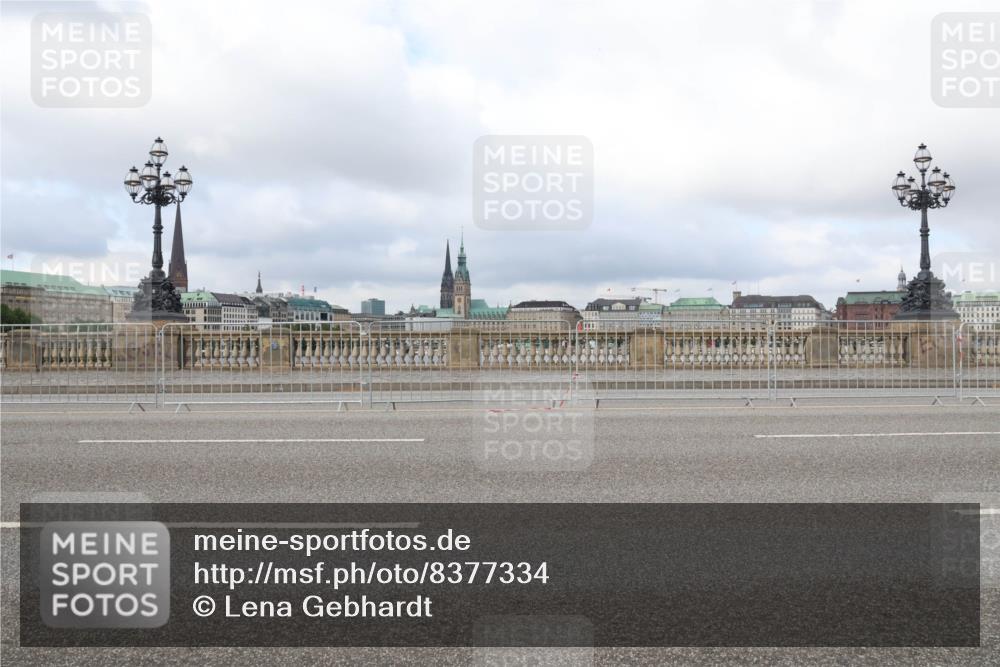 29.06.2025 - hella hamburg halbmarathon Lena Gebhardt http://msf.ph/oto/8377334 29.06.2025 09:14:10 Lombardsbrücke  meine-sportfotos.de