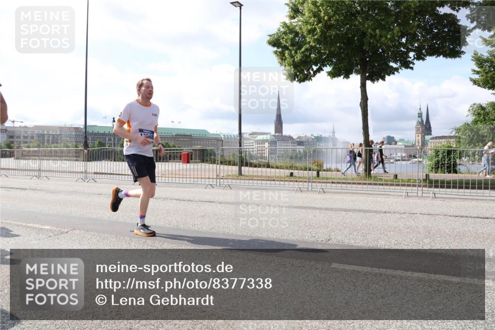 29.06.2025 - hella hamburg halbmarathon Lena Gebhardt http://msf.ph/oto/8377338 29.06.2025 10:02:29 Lombardsbrücke 1268, 08, 1128, 1254, 1432, 1453, 1702, 1733, 2142, 2322, 2323, 2685, 2712, 2819, 3169, 3225, 3780, 3919, 3976, 4066, 4985, 5734, 5763, 6166, 6295, 6322, 6708, 6752, 6860, 7031, 7049, 7223, 7243, 7323, 7869, 7888, 8003, 8364, 8624, 8662, 8749, 9006, 9020, 9021, 9131, 9156, 9353, 9554, 9741, 9928, 9986, 10128, 10295, 10539, 10866, 11191, 11250, 11515, 11554, 11670, 11702, 11782, 11871, 11938, 11968, 12315, 12316, 12491, 14660, 14677, 16420 meine-sportfotos.de