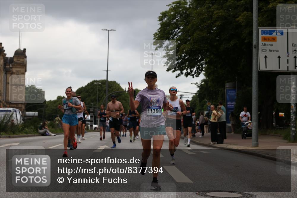 29.06.2025 - hella hamburg halbmarathon Yannick Fuchs http://msf.ph/oto/8377394 29.06.2025 10:54:29 20KM 1681, 2091, 2363, 4013, 6033, 6309, 6754, 7065, 7636, 8003, 8191, 8421, 8422, 8509, 8923, 9006, 9434, 10534, 10576, 11041, 11366, 11753, 11937, 12491, 13488, 13589, 14224, 14429, 14577, 15344, 17491, 17825, 17899, 18029, 18063, 18254, 18701, 19159, 19246 meine-sportfotos.de