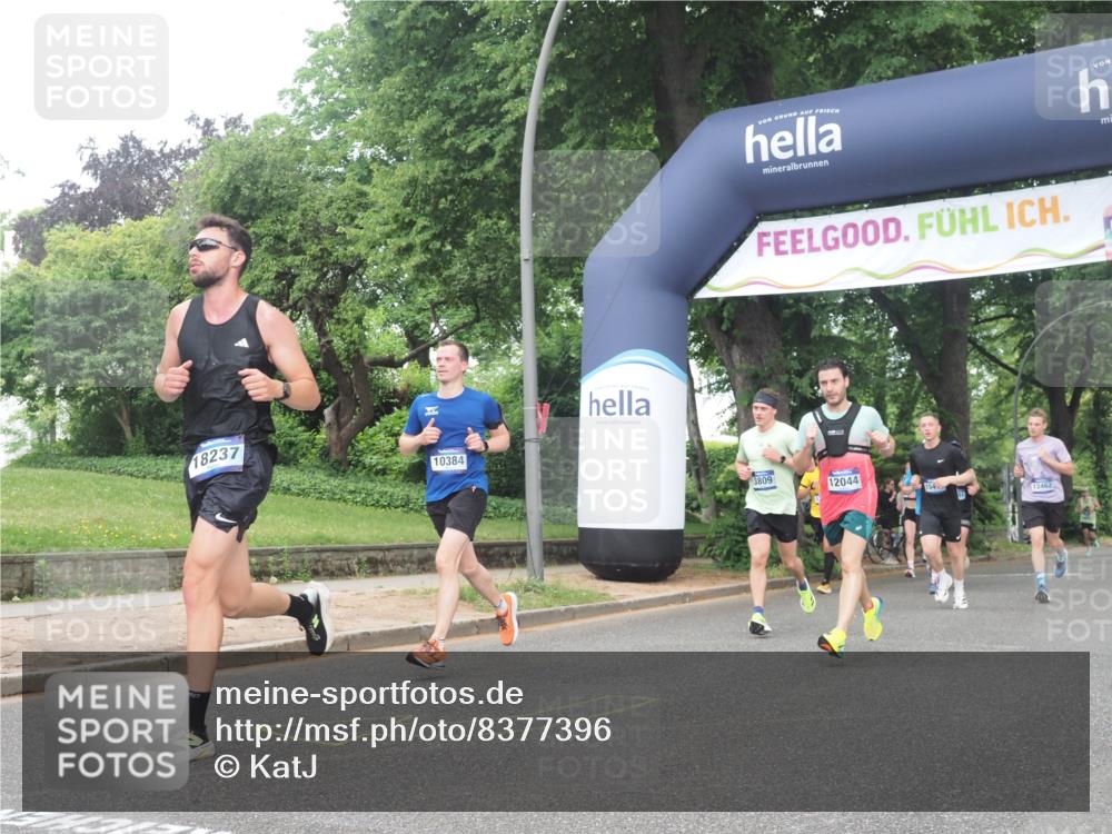 29.06.2025 - hella hamburg halbmarathon KatJ http://msf.ph/oto/8377396 29.06.2025 10:24:42 Zwischen KM18-KM19 3809, 6704 meine-sportfotos.de