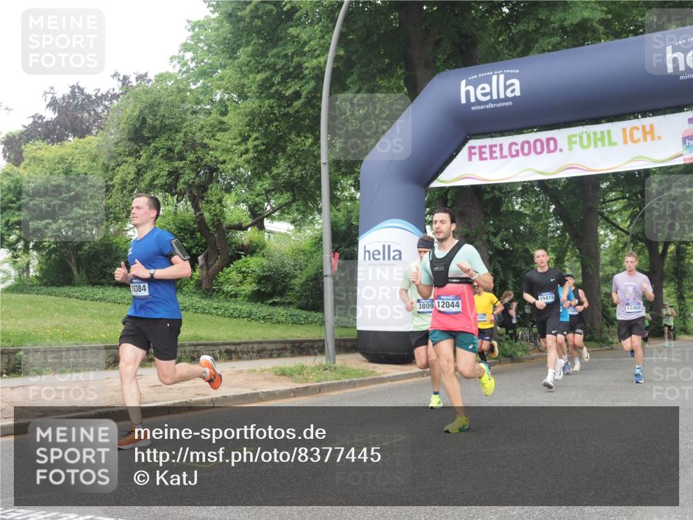 29.06.2025 - hella hamburg halbmarathon KatJ http://msf.ph/oto/8377445 29.06.2025 10:24:42 Zwischen KM18-KM19 3809, 6704 meine-sportfotos.de