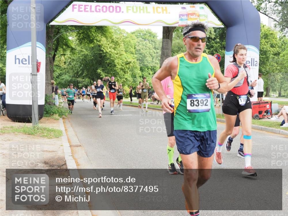 29.06.2025 - hella hamburg halbmarathon MichiJ http://msf.ph/oto/8377495 29.06.2025 10:45:40 Zwischen KM18-KM19 1642, 2027, 2584, 2677, 2759, 2855, 3114, 4550, 5675, 6636, 6860, 8392, 8929, 9230, 15263, 16922, 17810, 17852, 18730, 18833, 19002, 19003, 19015 meine-sportfotos.de