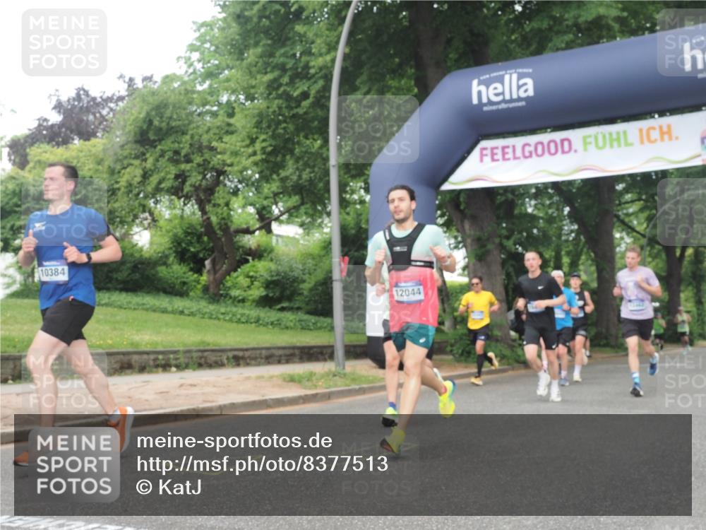 29.06.2025 - hella hamburg halbmarathon KatJ http://msf.ph/oto/8377513 29.06.2025 10:24:43 Zwischen KM18-KM19 3809 meine-sportfotos.de