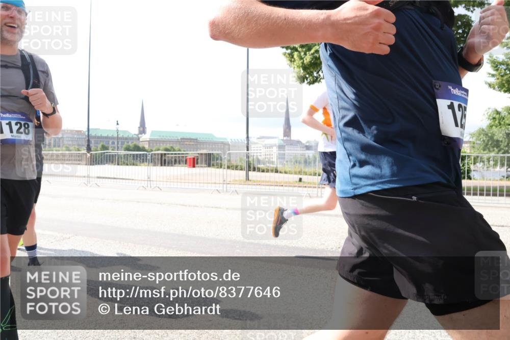 29.06.2025 - hella hamburg halbmarathon Lena Gebhardt http://msf.ph/oto/8377646 29.06.2025 10:02:30 Lombardsbrücke 128, 12, 1128, 1254, 1432, 1453, 1702, 1733, 2142, 2322, 2323, 2685, 2712, 2819, 3169, 3225, 3780, 3919, 3976, 4066, 4985, 5734, 5763, 6166, 6295, 6322, 6708, 6752, 6860, 7031, 7049, 7223, 7243, 7323, 7869, 7888, 8003, 8364, 8624, 8662, 8749, 9006, 9020, 9021, 9131, 9156, 9353, 9554, 9741, 9928, 9986, 10128, 10295, 10539, 10866, 11191, 11250, 11515, 11554, 11670, 11702, 11782, 11871, 11938, 11968, 12315, 12316, 12491 meine-sportfotos.de