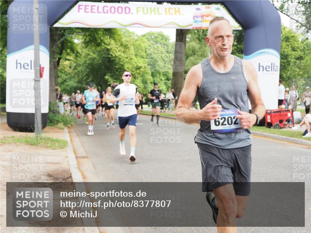29.06.2025 - hella hamburg halbmarathon MichiJ http://msf.ph/oto/8377807 29.06.2025 10:45:50 Zwischen KM18-KM19 2348, 2619, 3279, 5926, 6202, 10759, 16980, 17839, 18232, 18254, 18954 meine-sportfotos.de