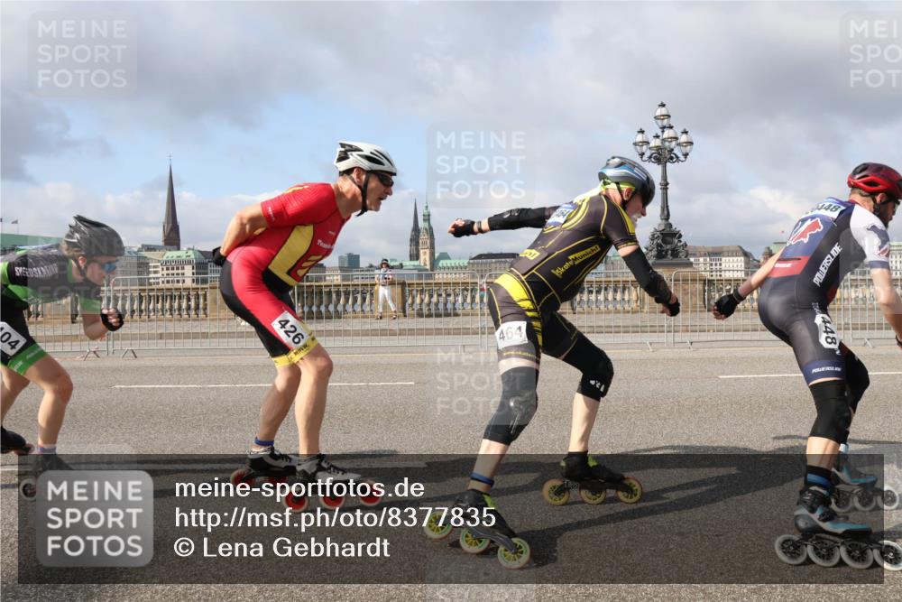 29.06.2025 - hella hamburg halbmarathon Lena Gebhardt http://msf.ph/oto/8377835 29.06.2025 08:51:26 Lombardsbrücke 04, 426, 464, 448 meine-sportfotos.de