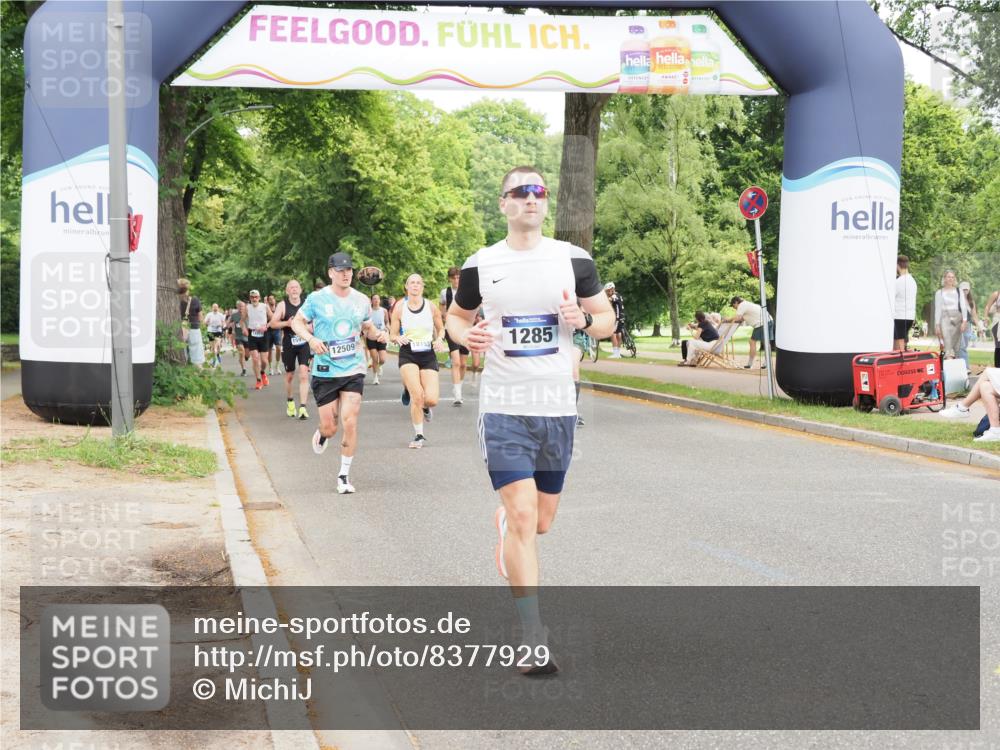 29.06.2025 - hella hamburg halbmarathon MichiJ http://msf.ph/oto/8377929 29.06.2025 10:45:52 Zwischen KM18-KM19 1285, 2619, 3279, 5926, 6202, 10539, 10759, 15914, 16980, 18254 meine-sportfotos.de