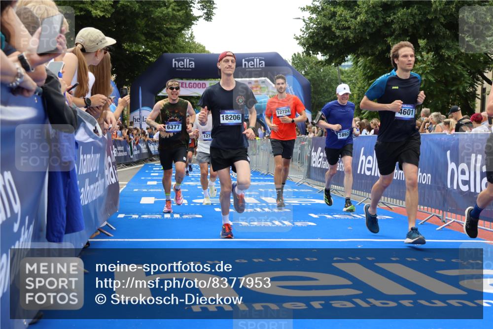 29.06.2025 - hella hamburg halbmarathon Strokosch-Dieckow http://msf.ph/oto/8377953 29.06.2025 10:48:00 Ziel 1086, 1604, 1613, 4324, 4528, 4601, 4711, 5022, 6377, 9626, 9638, 12706, 12724, 12747, 12808, 13570, 14730, 15333, 16094, 16149, 16766, 17451, 18206, 18922, 19198 meine-sportfotos.de