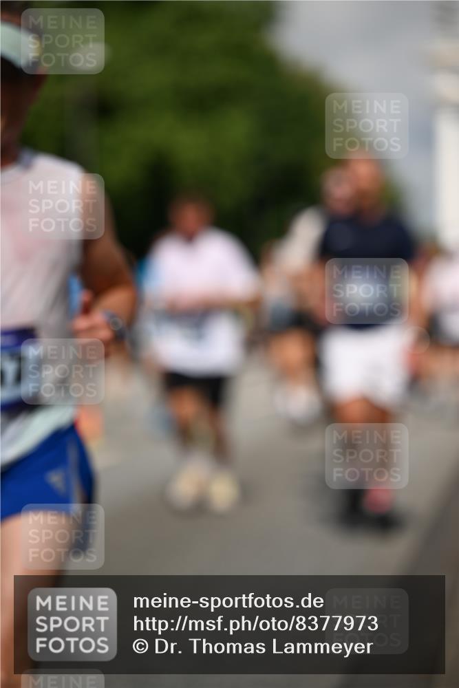 29.06.2025 - hella hamburg halbmarathon Dr. Thomas Lammeyer http://msf.ph/oto/8377973 29.06.2025 09:58:43 Kennedybrücke 1549, 1817, 2274, 2592, 2596, 2816, 2955, 3208, 3209, 3258, 4832, 5399, 5705, 6389, 6723, 6923, 6978, 6991, 7274, 7335, 7508, 7908, 8117, 8437, 8657, 8981, 9031, 9038, 9093, 9159, 9476, 9661, 9710, 9720, 9931, 10122, 11125 meine-sportfotos.de