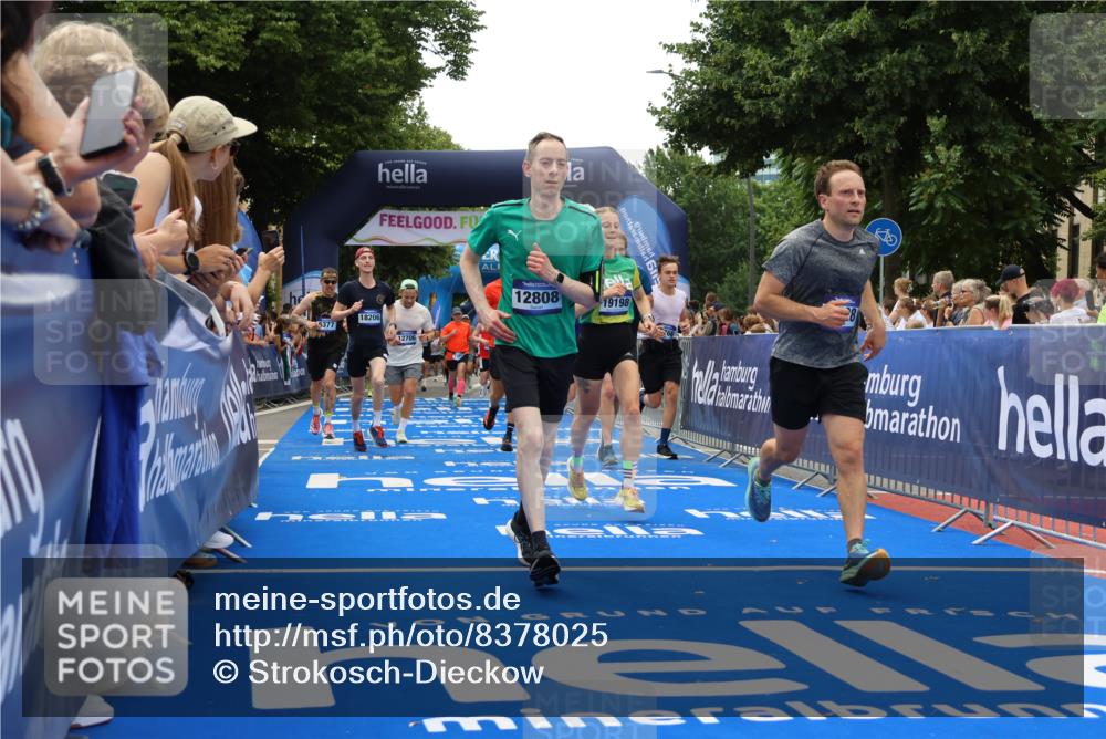 29.06.2025 - hella hamburg halbmarathon Strokosch-Dieckow http://msf.ph/oto/8378025 29.06.2025 10:47:58 Ziel 1086, 1604, 1613, 4324, 4528, 4601, 5022, 6377, 6836, 9638, 12706, 12724, 12747, 12808, 13570, 14730, 15333, 16149, 16766, 17451, 18206, 18922, 19198 meine-sportfotos.de