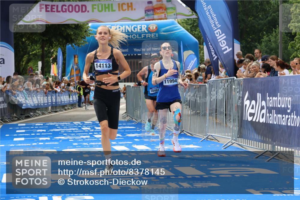 29.06.2025 - hella hamburg halbmarathon Strokosch-Dieckow http://msf.ph/oto/8378145 29.06.2025 10:25:13 Ziel 8376, 11994, 13913, 14113, 16484 meine-sportfotos.de