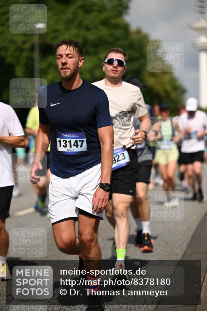 29.06.2025 - hella hamburg halbmarathon Dr. Thomas Lammeyer http://msf.ph/oto/8378180 29.06.2025 09:58:45 Kennedybrücke 1549, 1817, 2274, 2592, 2596, 2816, 2955, 3208, 3209, 3258, 4832, 5399, 5705, 6158, 6389, 6723, 6923, 6991, 7335, 7508, 7908, 8117, 8437, 8657, 8889, 8981, 9031, 9032, 9038, 9093, 9159, 9476, 9649, 9661, 9720, 9869, 9931, 10122, 10423 meine-sportfotos.de