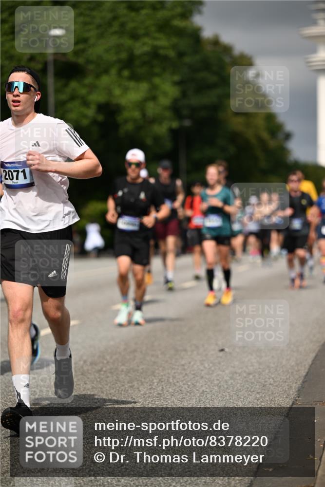 29.06.2025 - hella hamburg halbmarathon Dr. Thomas Lammeyer http://msf.ph/oto/8378220 29.06.2025 10:20:12 Kennedybrücke 1212, 1308, 1599, 1651, 2071, 2165, 2436, 2601, 2803, 2835, 4478, 4583, 4637, 4828, 5046, 6935, 7158, 7753, 8057, 8169, 8274, 8295, 8554, 8597, 8645, 8746, 9307, 9601, 9628, 9784, 9802, 9810, 9881, 10107, 10139, 10141, 10183, 10292, 10844, 11113, 11303 meine-sportfotos.de