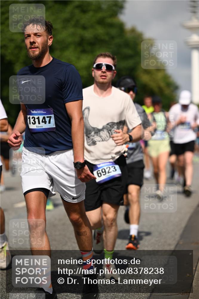 29.06.2025 - hella hamburg halbmarathon Dr. Thomas Lammeyer http://msf.ph/oto/8378238 29.06.2025 09:58:45 Kennedybrücke 1549, 1817, 2274, 2592, 2596, 2816, 2955, 3208, 3209, 3258, 4832, 5399, 5705, 6158, 6389, 6723, 6923, 6991, 7335, 7508, 7908, 8117, 8437, 8657, 8889, 8981, 9031, 9032, 9038, 9093, 9159, 9476, 9649, 9661, 9720, 9869, 9931, 10122, 10423 meine-sportfotos.de