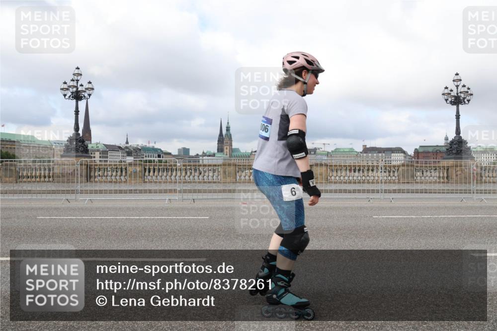 29.06.2025 - hella hamburg halbmarathon Lena Gebhardt http://msf.ph/oto/8378261 29.06.2025 09:14:11 Lombardsbrücke 006, 6 meine-sportfotos.de