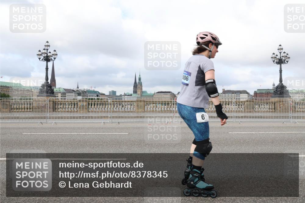 29.06.2025 - hella hamburg halbmarathon Lena Gebhardt http://msf.ph/oto/8378345 29.06.2025 09:14:11 Lombardsbrücke 006, 6 meine-sportfotos.de