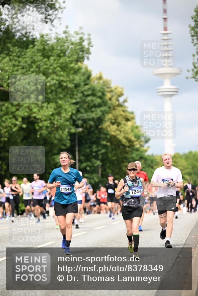 29.06.2025 - hella hamburg halbmarathon Dr. Thomas Lammeyer http://msf.ph/oto/8378349 29.06.2025 10:42:31 Kennedybrücke 1394, 1578, 1596, 1791, 1901, 2124, 3010, 3246, 3338, 3633, 3635, 3636, 3716, 4414, 4921, 5713, 5790, 5875, 6695, 6696, 6930, 7118, 7119, 7148, 7244, 7371, 7552, 8539, 8615, 8696, 9391, 9424, 9500, 9699, 10146, 10584, 11152, 11164 meine-sportfotos.de