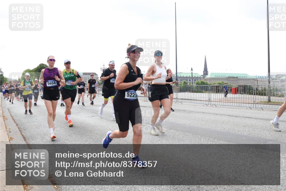 29.06.2025 - hella hamburg halbmarathon Lena Gebhardt http://msf.ph/oto/8378357 29.06.2025 10:40:06 Lombardsbrücke 19163, 5654, 151, 14327, 5229, 1018, 1037, 1058, 1076, 1291, 1586, 1691, 1899, 2019, 2109, 2254, 2313, 2515, 2572, 2866, 2888, 2976, 3046, 3237, 3295, 3515, 3607, 3808, 3810, 3882, 3883, 3884, 4173, 4271, 4298, 4471, 4752, 4756, 5113, 5229, 5263, 5351, 5352, 5654, 5877, 5901, 5975, 6097, 6363, 6427, 6428, 6463, 6548, 6673, 6698, 6739, 6750, 6866, 6876, 6890, 6920, 7045, 7053, 7108, 7125, 7174, 7199, 7429, 7455, 7456, 7675, 7850, 8107, 8612, 10441 meine-sportfotos.de