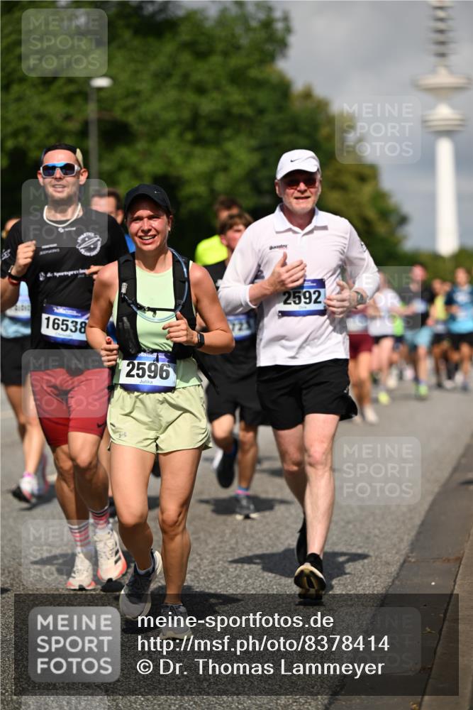 29.06.2025 - hella hamburg halbmarathon Dr. Thomas Lammeyer http://msf.ph/oto/8378414 29.06.2025 09:58:48 Kennedybrücke 1549, 1817, 2274, 2287, 2411, 2592, 2596, 2955, 3087, 3208, 3209, 3258, 3747, 4093, 4832, 5399, 5705, 6158, 6389, 6662, 6723, 6836, 6923, 7508, 7659, 7908, 8117, 8437, 8657, 8693, 8889, 9031, 9032, 9038, 9093, 9159, 9476, 9649, 9661, 9720, 9869, 9931, 10122, 10423 meine-sportfotos.de